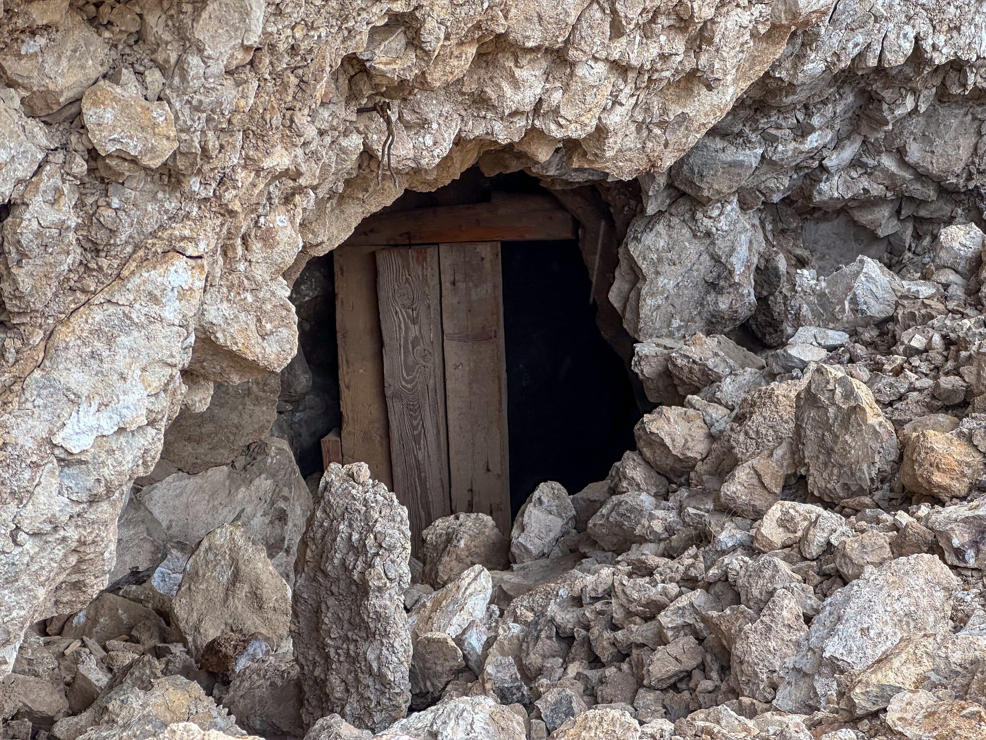 Rainy day at the Queen of Sheba Mine